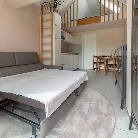 Apartman Garden Living