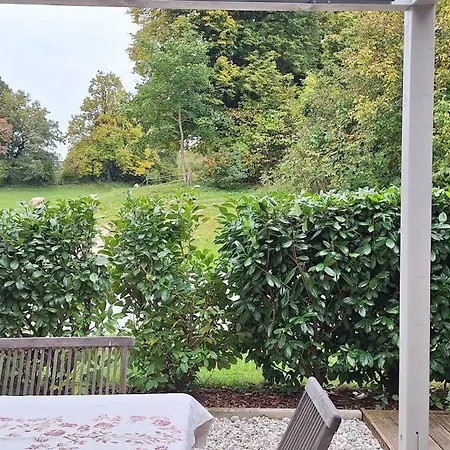 Garden Living Apartman