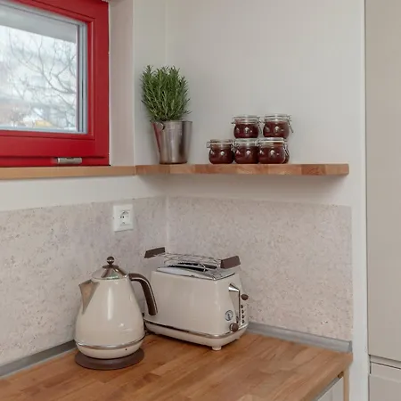 Garden Living Apartman *