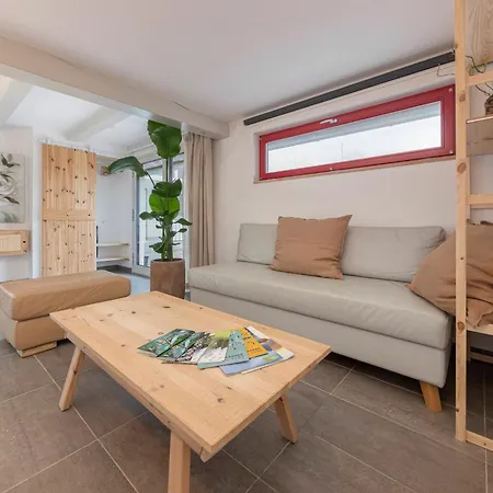 דירה Garden Living