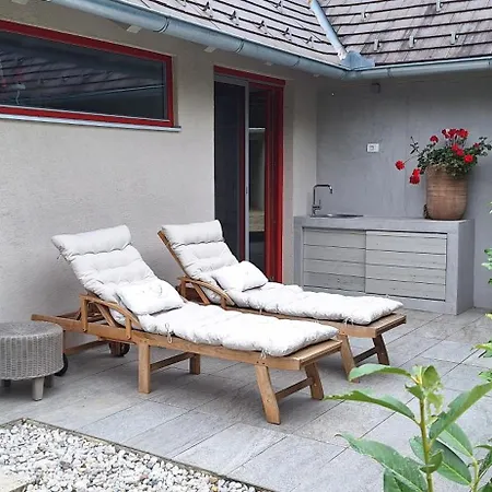 Garden Living דירה